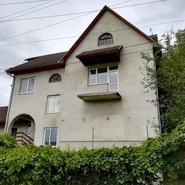 Будинок в м.Свалява