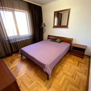 Продаж 3-кім біля метро площа Оболонська 8 метро 200 метрів оболонь