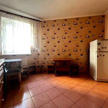 Оренда 2-кімнатної квартири в центрі міста Буча.