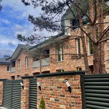 Преміум таунхаус у лісовій частині Стоянки, чистове оздоблення