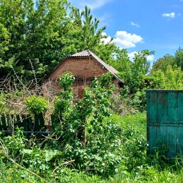 Продам будинок в селі під дачу