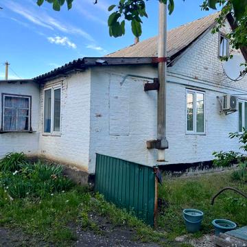 Продаж затишного будинку