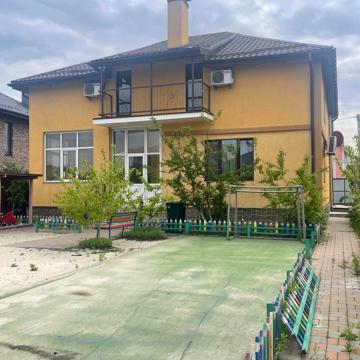 Помаранчева вул., 17