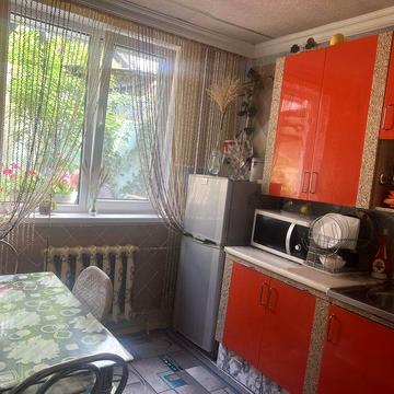 Продам частину будинку в центрі