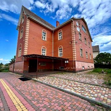 Продаж шикарного великого будинку у с. Слобода за 15 км від Черкас