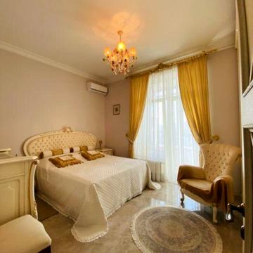 Лесі Українки бульв., 7-В