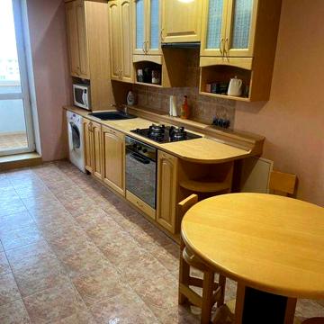 Продам ПРОСТОРНУЮ 3к квартиру в ЖК Созидатель,Рабочая 18, низ Рабочей
