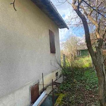 Дача з будинком в місті, біля "Епіцентру"