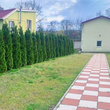 Кийлів, Продається два будинки на ділянці 15 соток.