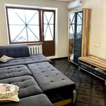 11-та Поздовжня вул., 47