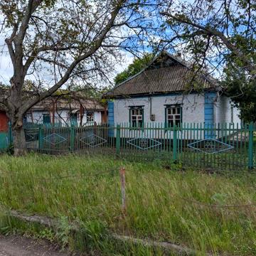 Продам господарський двір .