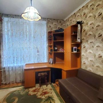 Гарнізонна вул., 4