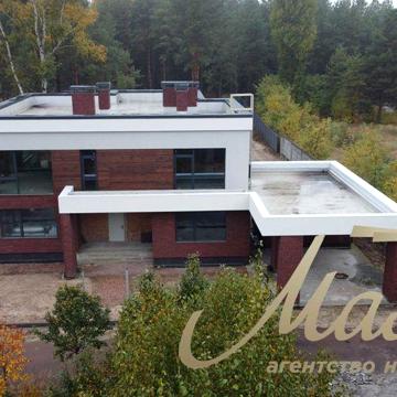 Продаж / Будинок / Лебедівка / КМ Європейський / 600 м2