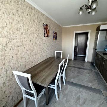 Миколи Бажана просп., 24/1