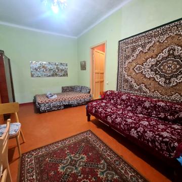 Василя Данилевича вул. (Толбухіна), 7