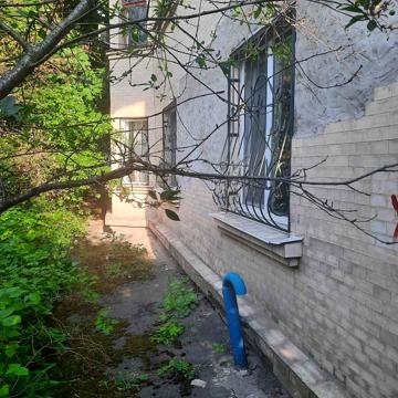 Монтажників вул., 103
