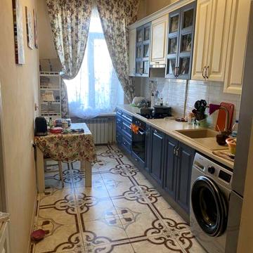 Продам 3 комнатную квартиру центр ул Л Шмидта