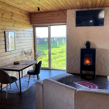 Продаж 3к Дім Миру вулиця