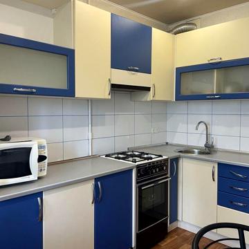 Продам 2 к. квартиру з ремонтом, РЖМ, м. Індустріальна, NP
