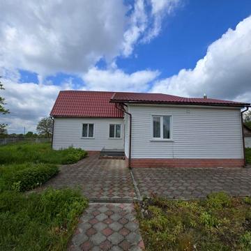 Продається будинок в селі Слобода-Романівка