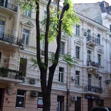 Трикімнатна квартира Дерибасівська / Решильївська, біля Оперного театру