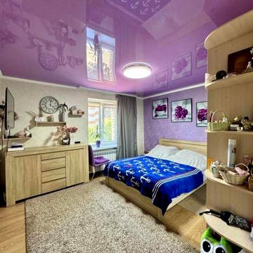 Продам 3к жм Красный Камень ул Савкина кирпичный дом