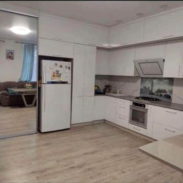 Оренда 2 кім у центрі набережна Незалежності