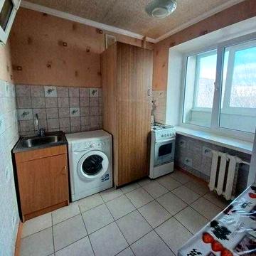 Науки 13. 1к квартира. 39м2. Голосіївський район. Деміївська.
