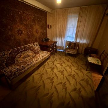 Сдается трехкомнатная квартира в центре
