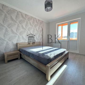 Зої Гайдай вул., 6