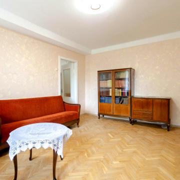 Велика Васильківська вул. (Червоноармійська), 45