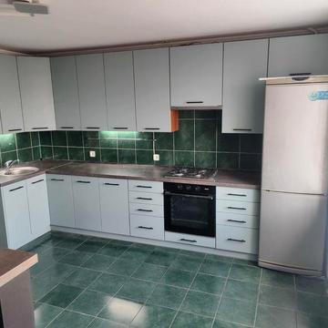 Хороша квартира з ремонтом, меблями і технікою. Без комісійних