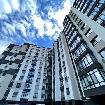 Здана та видова двокімнатна квартира біля озера ЖК Озеро