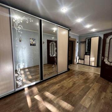 Оредна 3 кімнатної квартири в Центрі-простора, з ремонтом