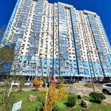 Продаж 3к квартири. Паркові Озера. Воскресенська 18А.