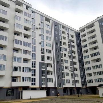 Тернопільська вул., 42