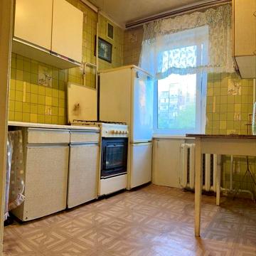1-но Чарівна,3, 2/9, кімната- 18 м2; не кутова