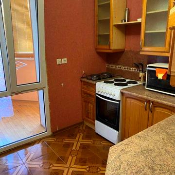 3-кімнатна квартира, власник, 6 поверх, комунальні включено