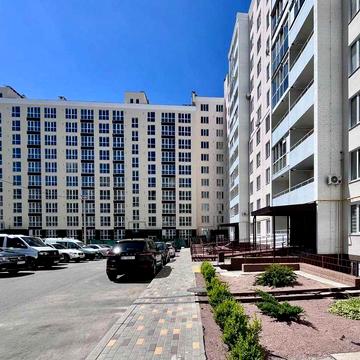 ПРОДАЖ великої 2-кімнатної квартири в Новобудові по вул. Незалежності