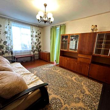2 комнатная квартира на Академика Королева (Таирова) в кирпичном доме