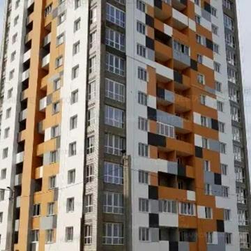 Домобудівельна вул., 3