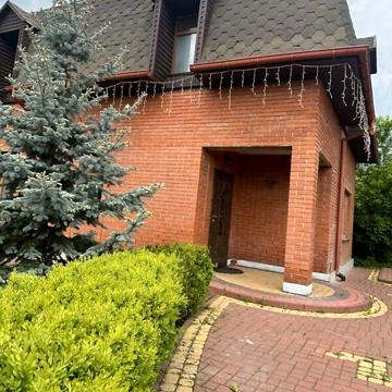 Продаж 5к Дім Праведників світу (Максимовича) вулиця