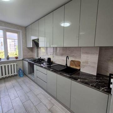 Продам 3 кімнатну квартиру на Леваневського