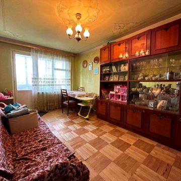 Продаж 3-х кімнатної квартири по вул. Пасічна 90 біля парку Погулянки