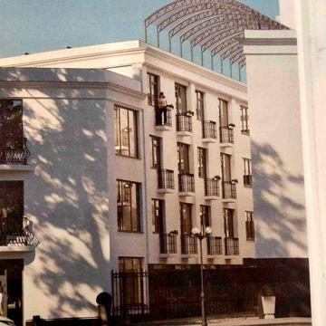 Продам 1 к. квартиру на Алексеевская площадь.Без комиссии.