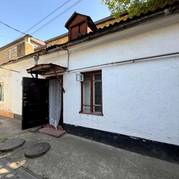 Мала Морська вул., 80