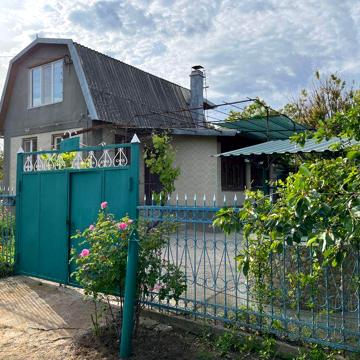 Дача с. Малое,  40 км от Одессы. 10,2 сотки. В жилом состоянии.