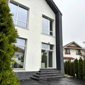 Коралова вул., 8