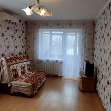 Олександра Поля просп. (Кірова), 72