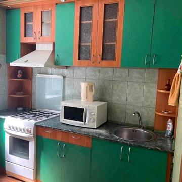 Сдам 2 комн квартиру в центре